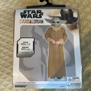Baby yoda costume